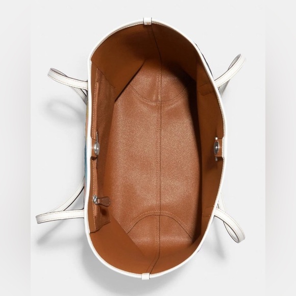 Coach City Tote w/ Hawaiian Print and matching Coach Corner Zip Wristlet NWT - Picture 11 of 12